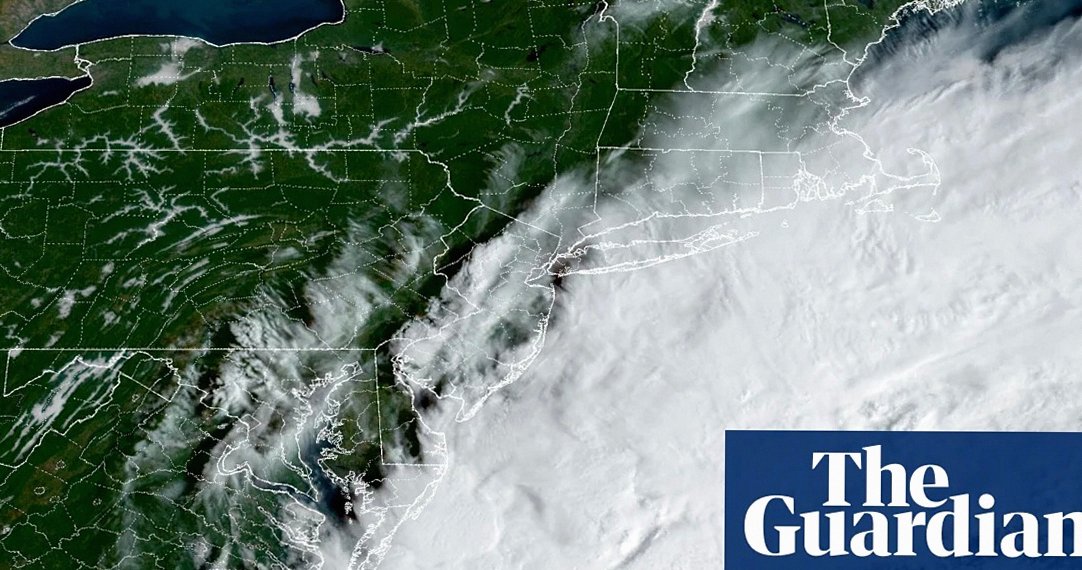 Early Fall Nor'easter Hits US East Coast with Heavy Rain and High Winds